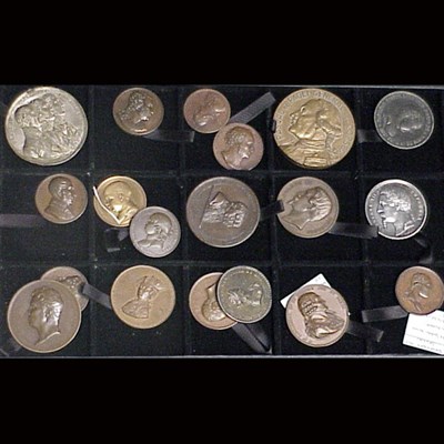 Lot 65 - COMMEMORATIVE MEDALS: NAPOLEONIC ERA Group of...