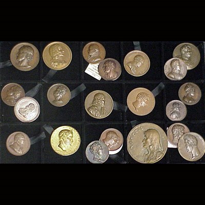 Lot 67 - COMMEMORATIVE MEDALS: NAPOLEONIC ERA Group of...