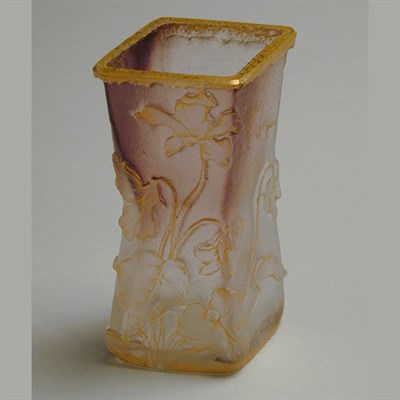 Lot 108 - Daum Nancy Cameo Glass Vase Of waisted lozenge...