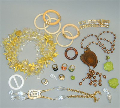 Lot 7 - Lot of Assorted Plastic Jewelry