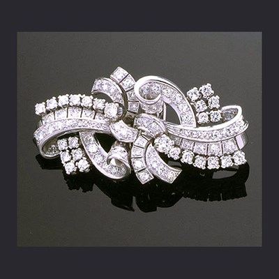 Lot 302 - Diamond Double Clip Brooch Platinum, of scroll...