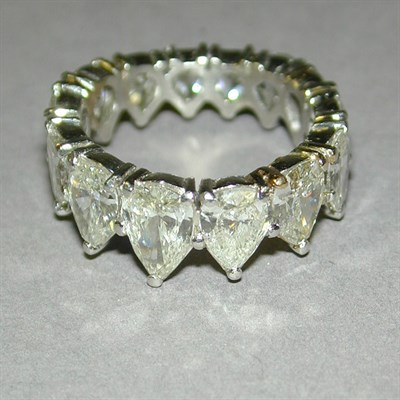 Lot 417 - Diamond Wedding Band Platinum, designed as a...