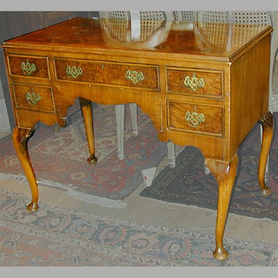 Lot 204 - Queen Anne Style Burl-Wood Desk