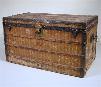 Lot 601 - Louis Vuitton Trunk Early 20th century Brown...