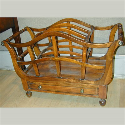 Lot 356 - George III Mahogany Canterbury