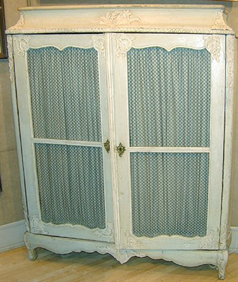 Lot 190 - Provincial Louis XV Style Painted Bibliotheque