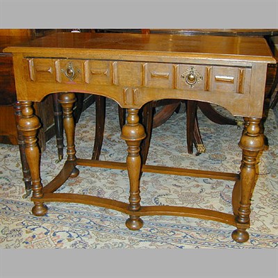 Lot 262 - William and Mary Style Oak Server