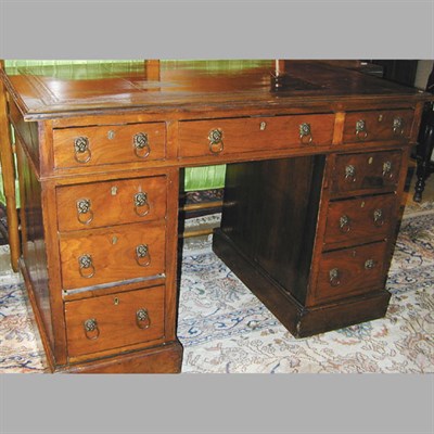 Lot 274 - Georgian Style Leather Inset Mahogany Pedestal...