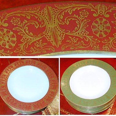 Lot 449 - Set of Eighteen Wedgwood Gilt Decorated...