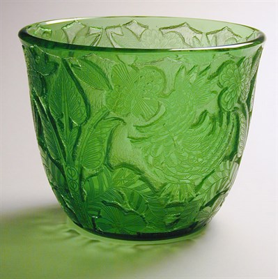 Lot 122 - Moser Cameo Glass Vase Of flaring form, in...