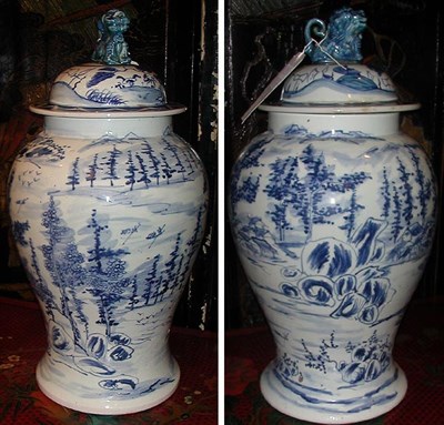 Lot 195 - Pair of Chinese Export Blue and White...