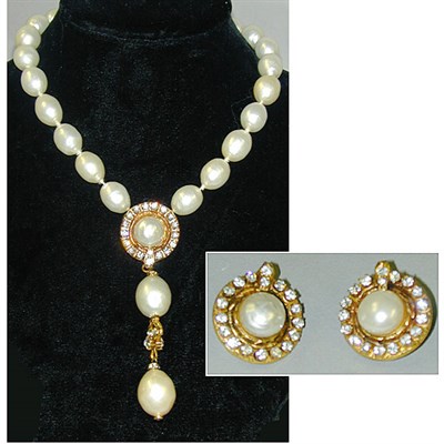 Lot 33 - Chanel Baroque Style Faux Pearl Necklace and...