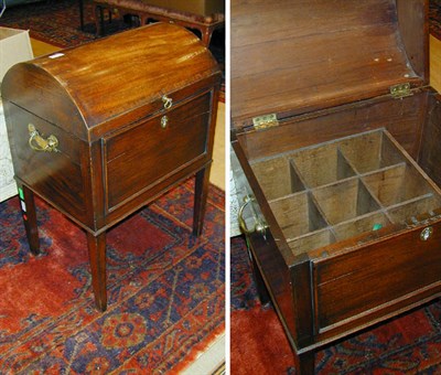 Lot 299 - George III Mahogany Cellaret on Stand