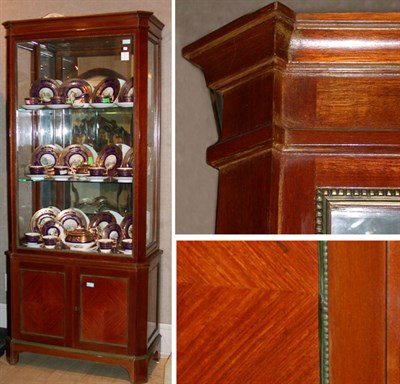 Lot 206 - Georgian Style Mahogany Vitrine With a...