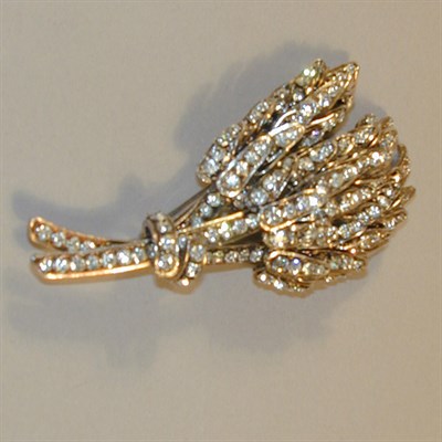 Lot 39 - Chanel Pin Bouquet of wheat shafts set with...