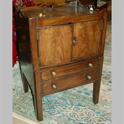 Lot 529 - George III Style Mahogany Pot Cupboard