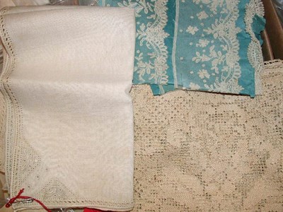 Lot 617 - Miscellaneous Group of Linens and Lace