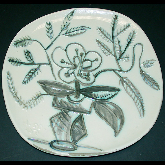 Lot 330 - Pablo Picasso VASE WITH BUNCH (A.R. 302)...
