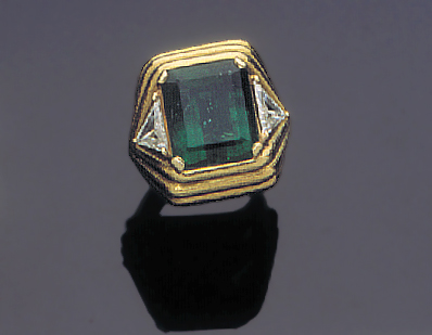 Lot 394 - Emerald and Diamond Ring The 18 kt. yellow...