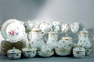 Lot 721 - Meissen Porcelain Dessert Service Comprising...