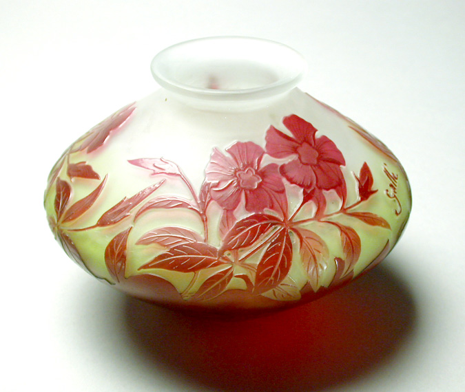Lot 150 - Galle Cameo Glass Vase Of flattened spherical...