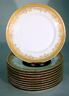Lot 722 - Set of Eleven Limoges Gilt Decorated Luncheon...