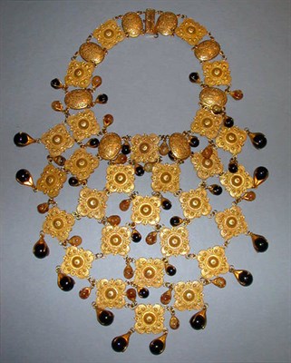 Lot 464 - Miriam Haskell Romanesque Necklace The...