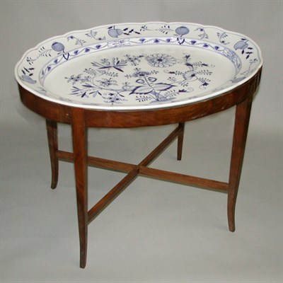 Lot 702 - Meissen Porcelain Platter Mounted as a Low Table