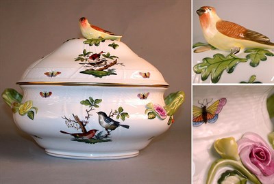 Lot 615 - Herend Gilt and Floral Decorated Porcelain Tureen