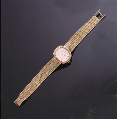Lot 41 - Lady's Gold Wristwatch 18 kt. yellow gold, the...