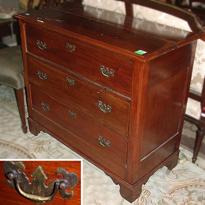 Lot 665 - Victorian Mahogany Chest of Drawers