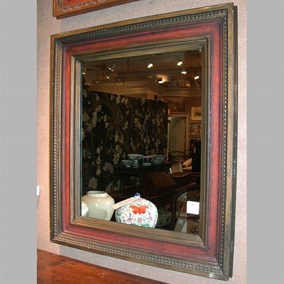 Lot 511 - Neoclassical Style Painted and Parcel Gilt Mirror
