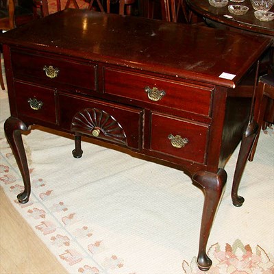 Lot 485 - Queen Anne Style Mahogany Dressing Table