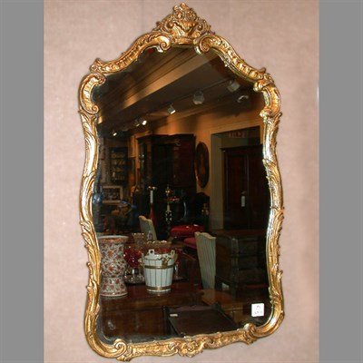 Lot 472 - Rococo Style Gilt Decorated Mirror