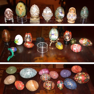 Lot 625 - Miscellaneous Group of Gilt Decorated Eggs...