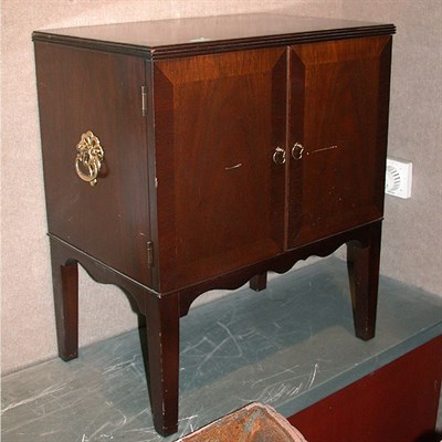 Lot 759 - Georgian Style Mahogany Side Cabinet