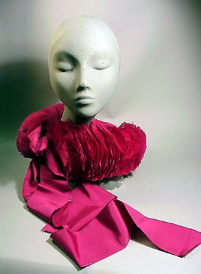 Lot 274 - Chanel Mauve Feather Neck Ruff With grosgrain...