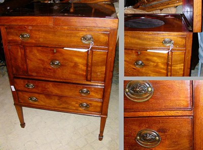 Lot 210 - Georgian Mahogany Washstand