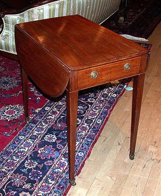 Lot 553 - George III Mahogany Pembroke Table