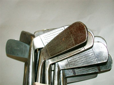 Lot 426 - A Gibson Orion putter for James Braid; an...