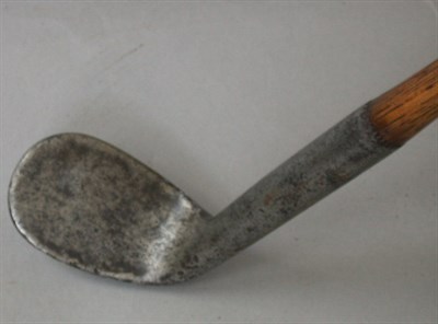 Lot 444 - A W. Park, Musselburgh rut niblick with oval...
