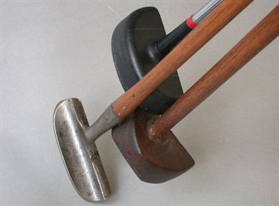 Lot 448 - A Wright & Ditson "Chickopee" centre shafted...