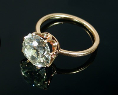 Lot 365 - Old Mine Diamond Engagement Ring Yellow gold,...