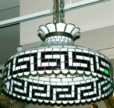 Lot 626 - Tiffany Style Leaded Glass Shade