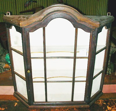 Lot 181 - Baroque Style Oak Hanging Vitrine