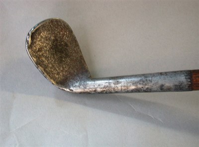 Lot 5 - A later 19th century rut niblick with 41/2"...