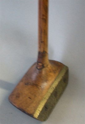 Lot 18 - A Travis centre shaft putter with hardwood...