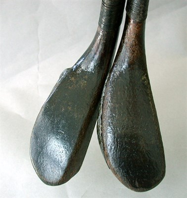 Lot 31 - An R. Forgan transitional putter in dark...