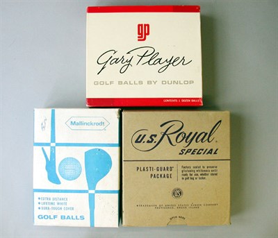 Lot 115 - A boxed dozen Spalding Mallinckrodt balls; a...
