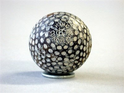 Lot 189 - A King Conqueror with oval dimples (some...